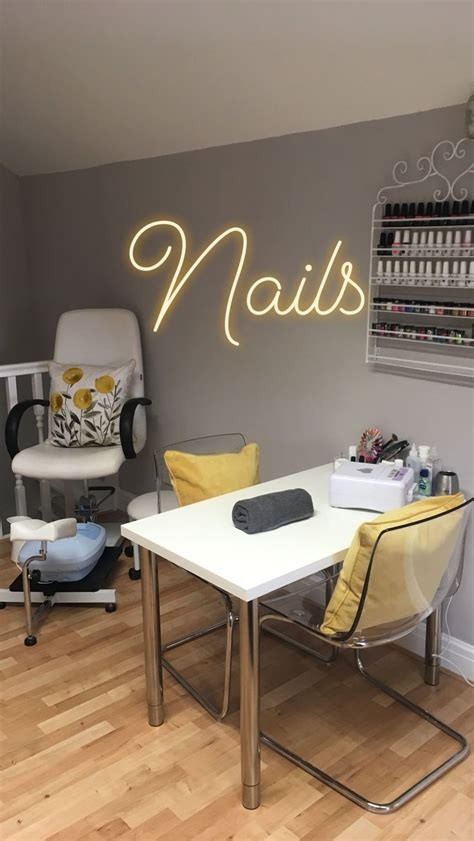 Manicure Studio Hero